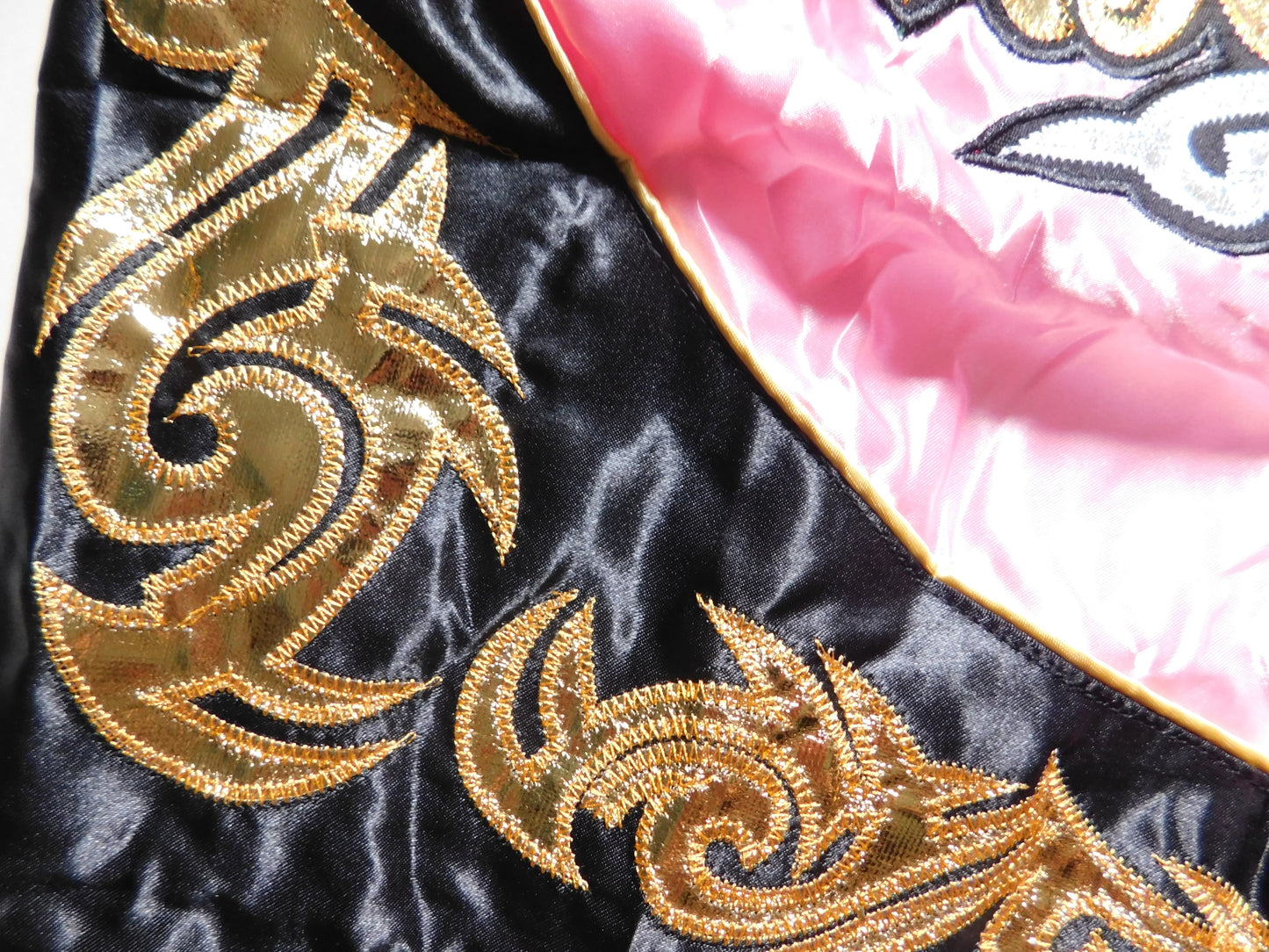 Original Muay Thai Shorts für Kinder Rosa Schwarz | Thaiboxhose XXS-M