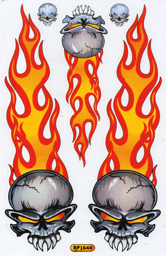 Totenkopf Flammen Feuer orange Aufkleber Sticker Motorrad Roller Skateboard Auto Tuning Modellbau selbstklebend 531