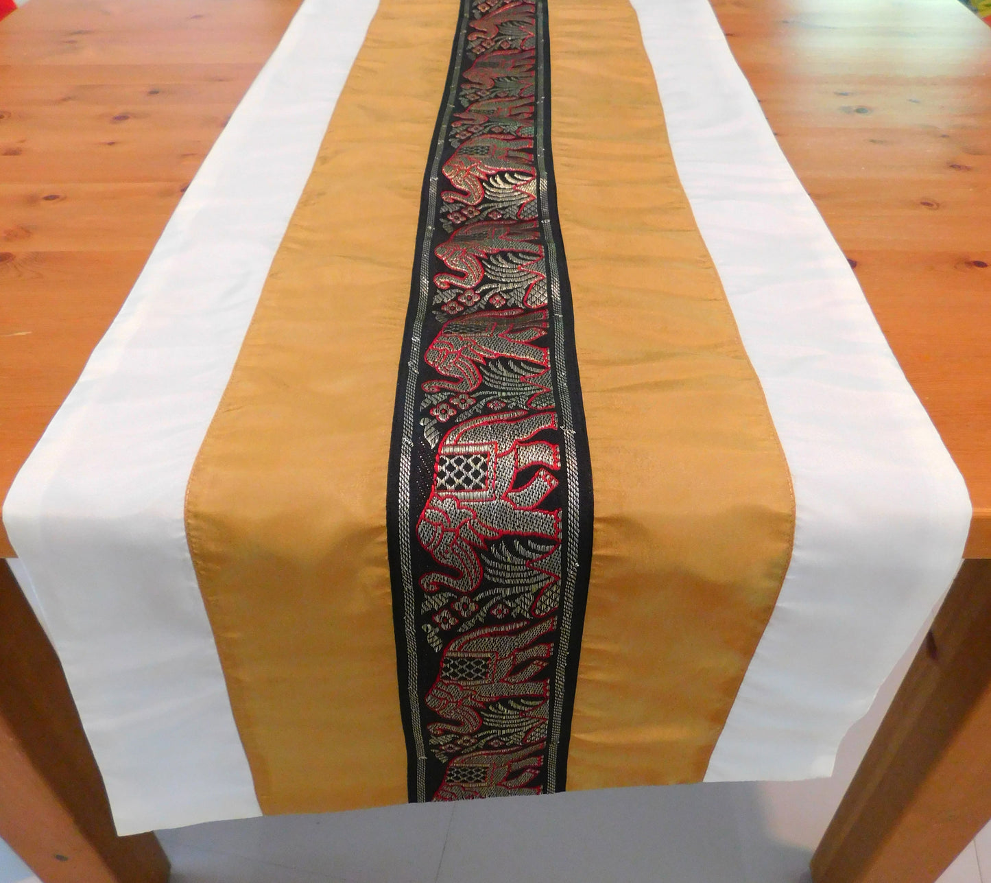 Tischläufer zweifarbig mit Elefanten Borte Weihnachten Festival Geburtstag Hochzeit Party Wohnzimmer Küche Tischdecke aus Thai Seide Thai Silk